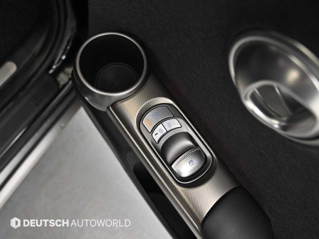 Genesis GV60 — photo 16