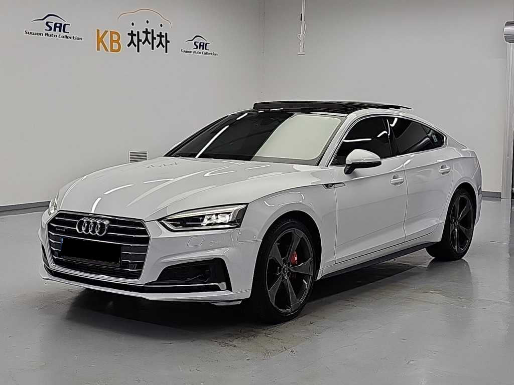 Audi A5 — photo 01