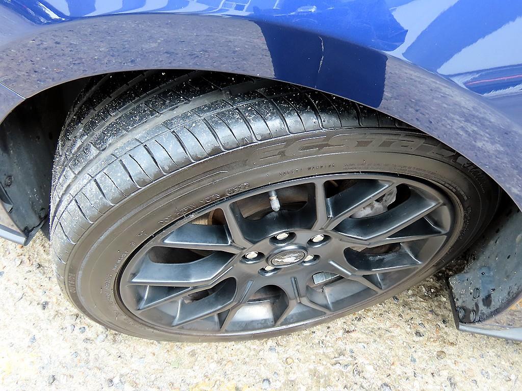 Ford Mustang — photo 20
