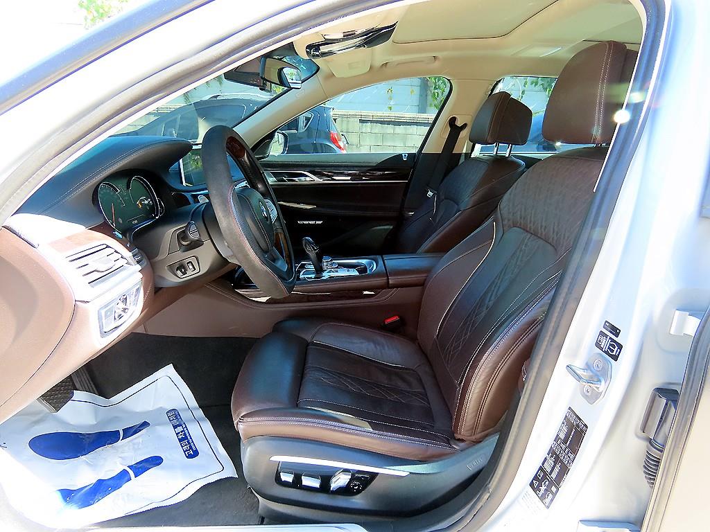 BMW 7-Series — photo 05