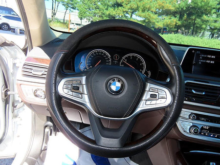 BMW 7-Series — photo 08