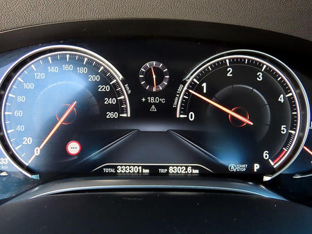 BMW 7-Series — photo 09