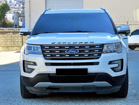 Ford Explorer — photo 01