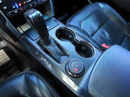 Ford Explorer — photo 10