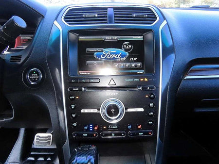 Ford Explorer — photo 13