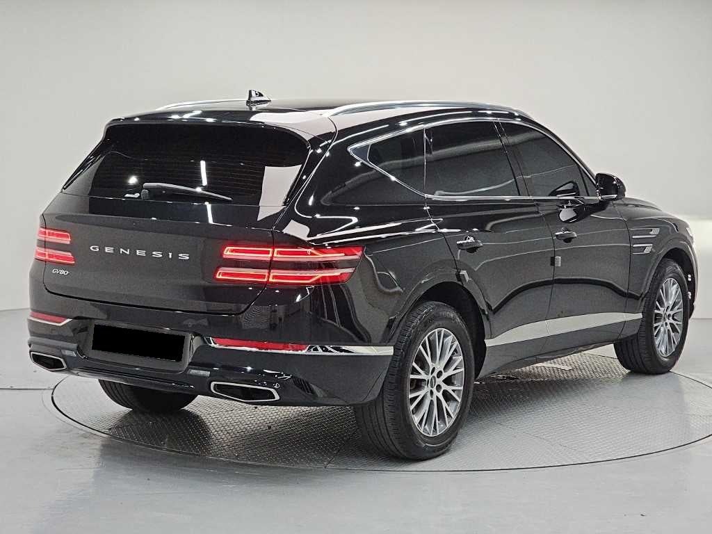 Genesis GV80 — photo 04