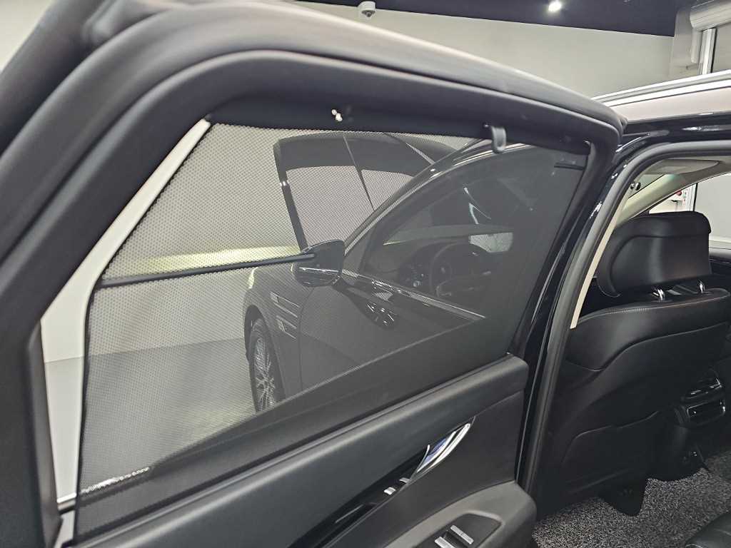 Genesis GV80 — photo 13