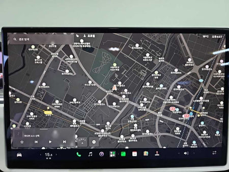 Tesla Model X — photo 15