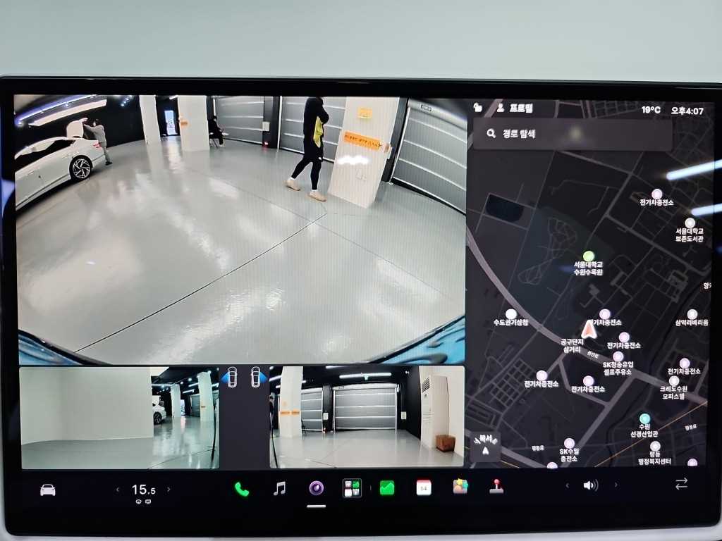 Tesla Model X — photo 16