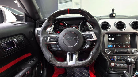 Ford Mustang — photo 13