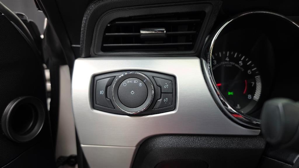 Ford Mustang — photo 17