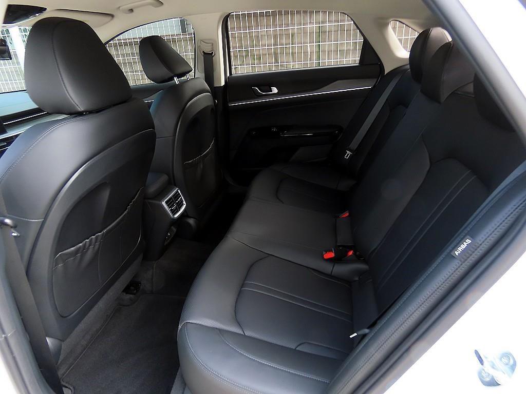 Kia K5 — photo 06