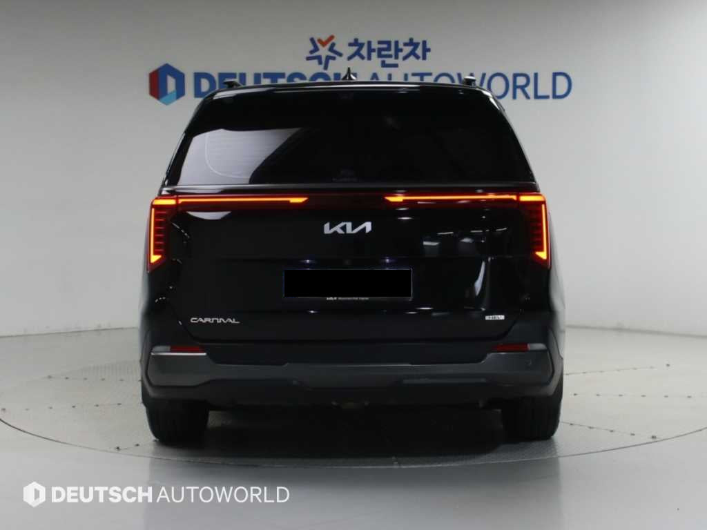 Kia Carnival — photo 04
