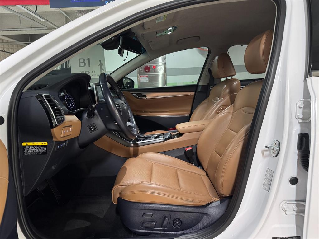 Hyundai Grandeur — photo 01