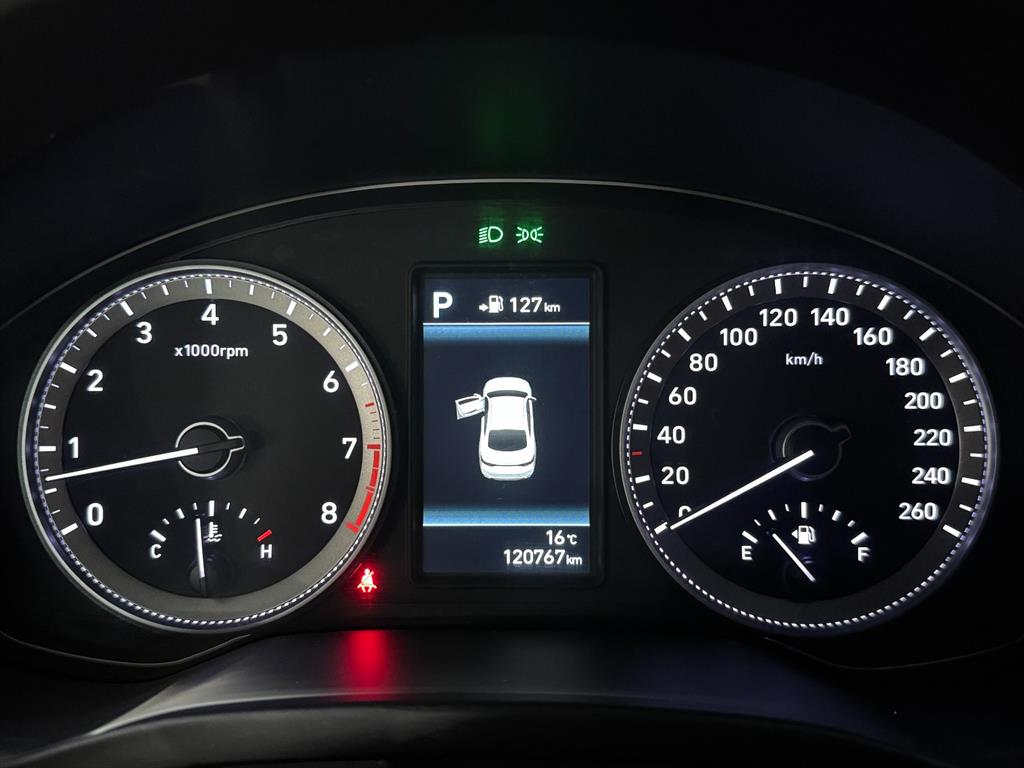Hyundai Grandeur — photo 09