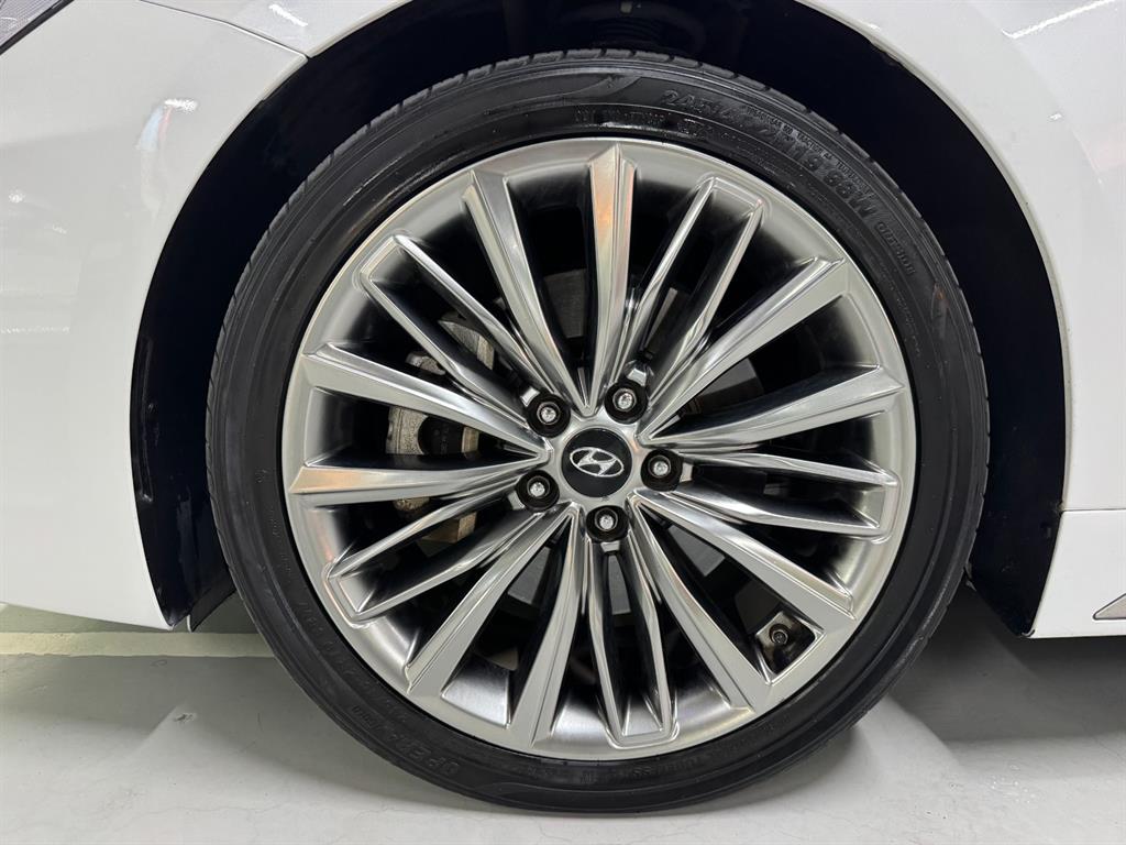 Hyundai Grandeur — photo 19