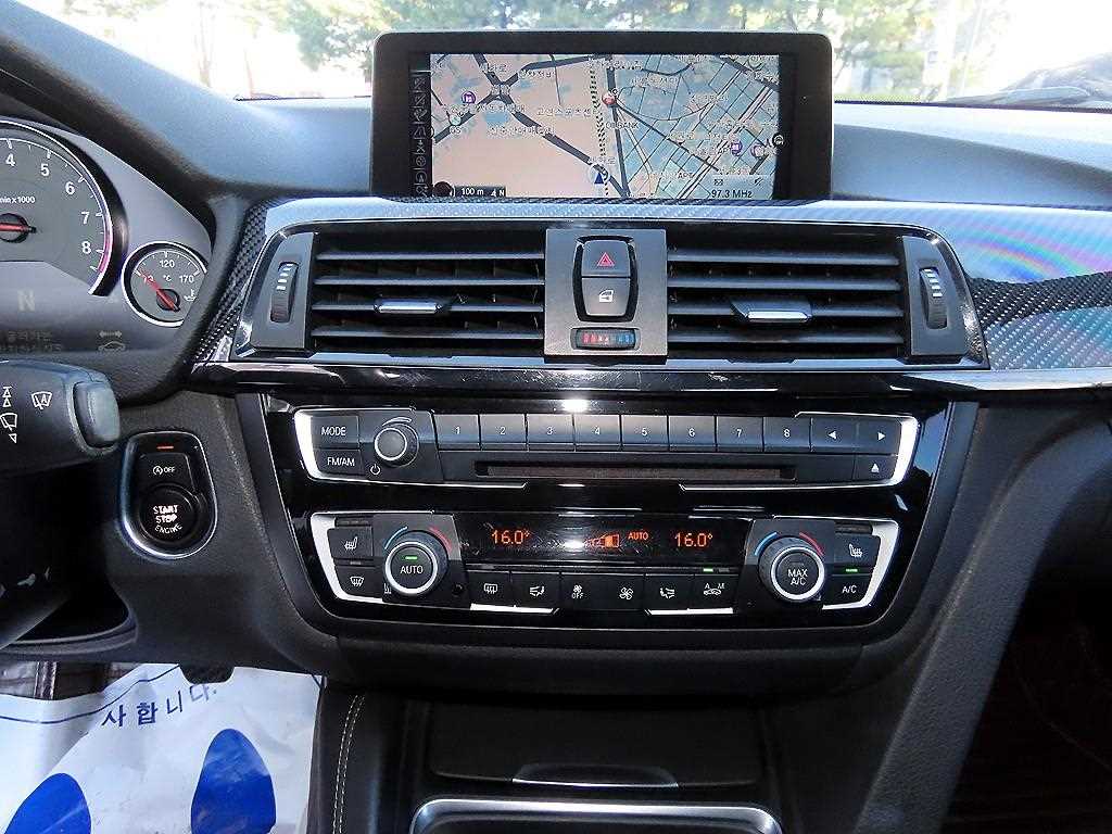 BMW M4 — photo 14