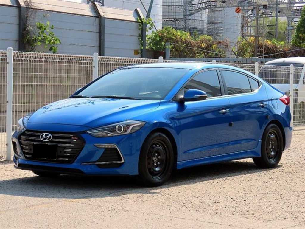 Hyundai Avante — photo 02