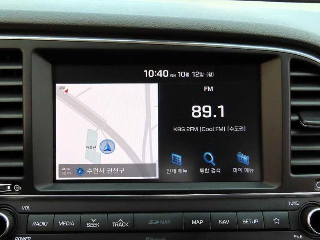 Hyundai Avante — photo 14