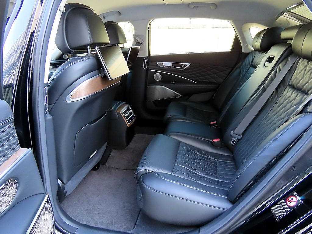 Kia K9 — photo 06