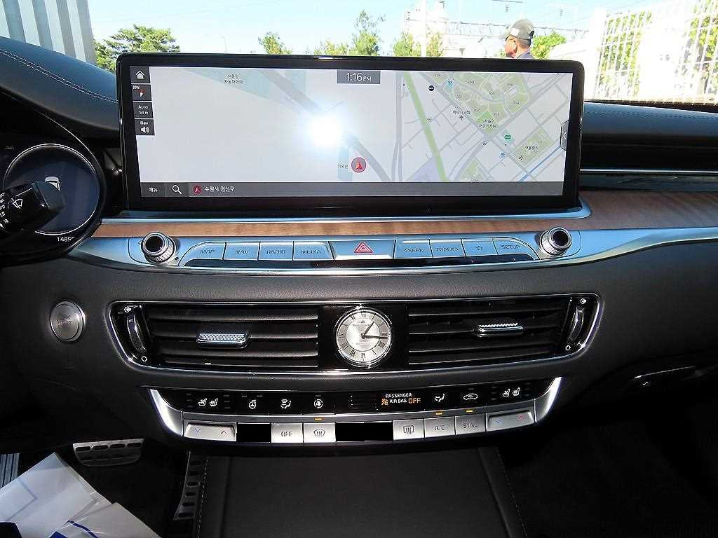 Kia K9 — photo 15