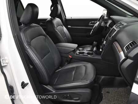 Ford Explorer — photo 10