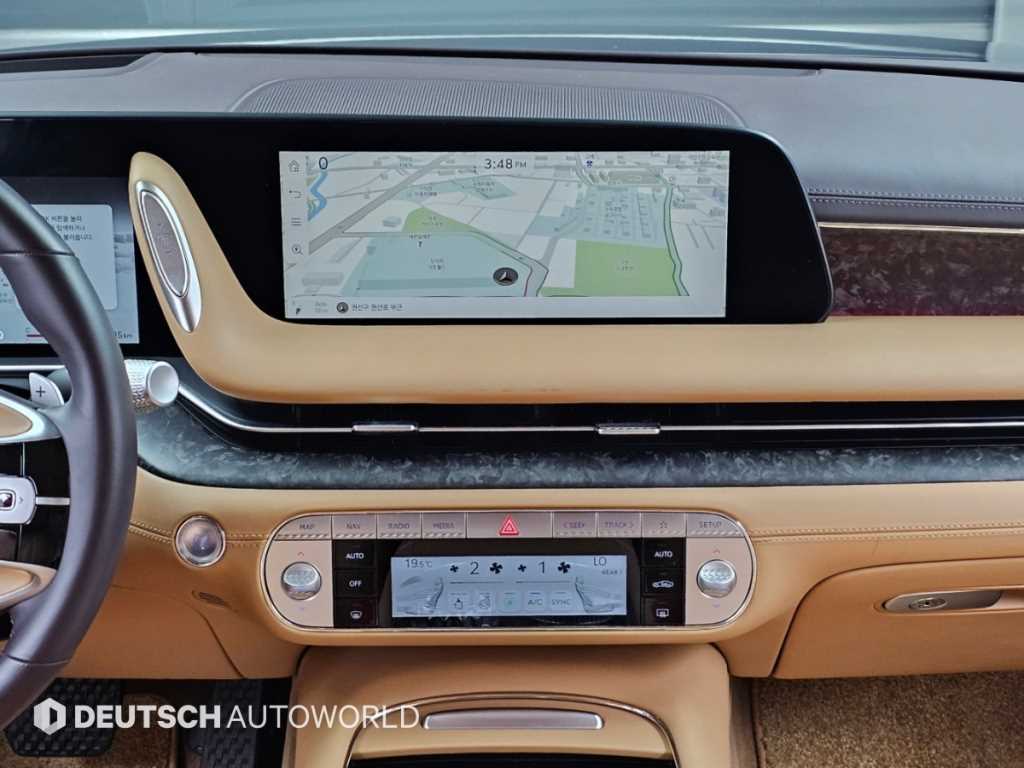 Genesis G90 — photo 14