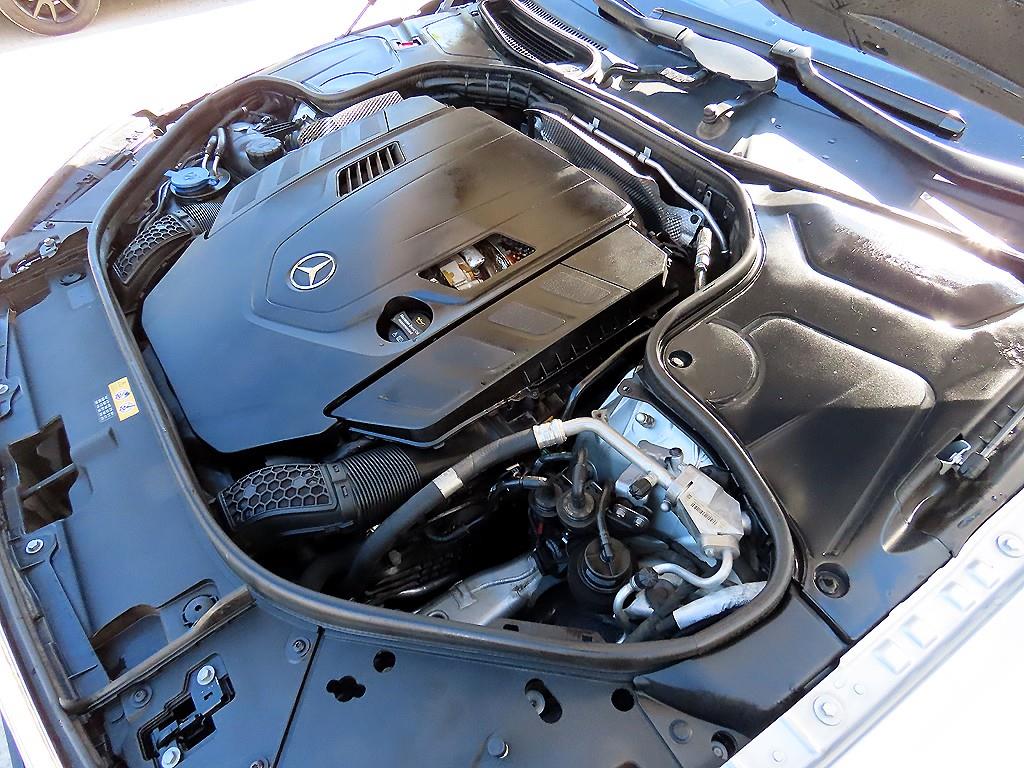 Mercedes-Benz S-Class — photo 19