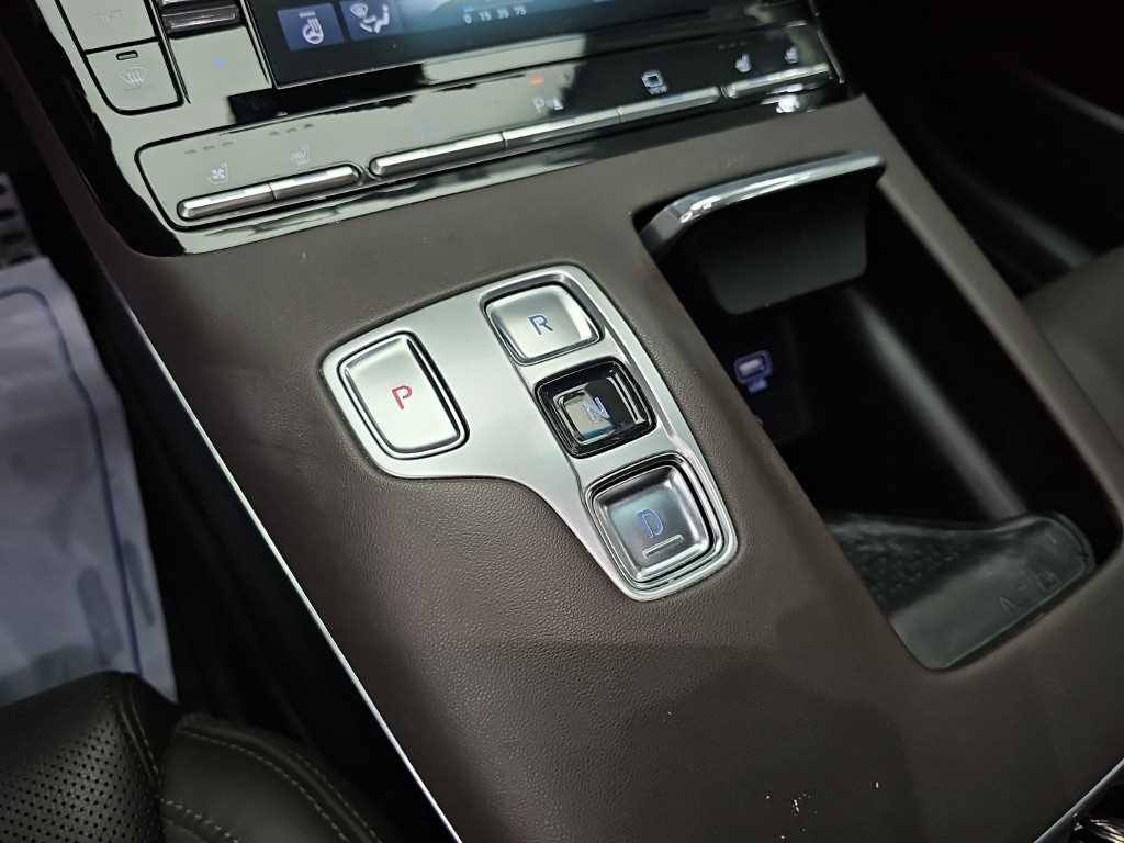 Hyundai Grandeur — photo 08
