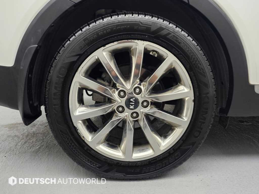 Kia Sorento — photo 05
