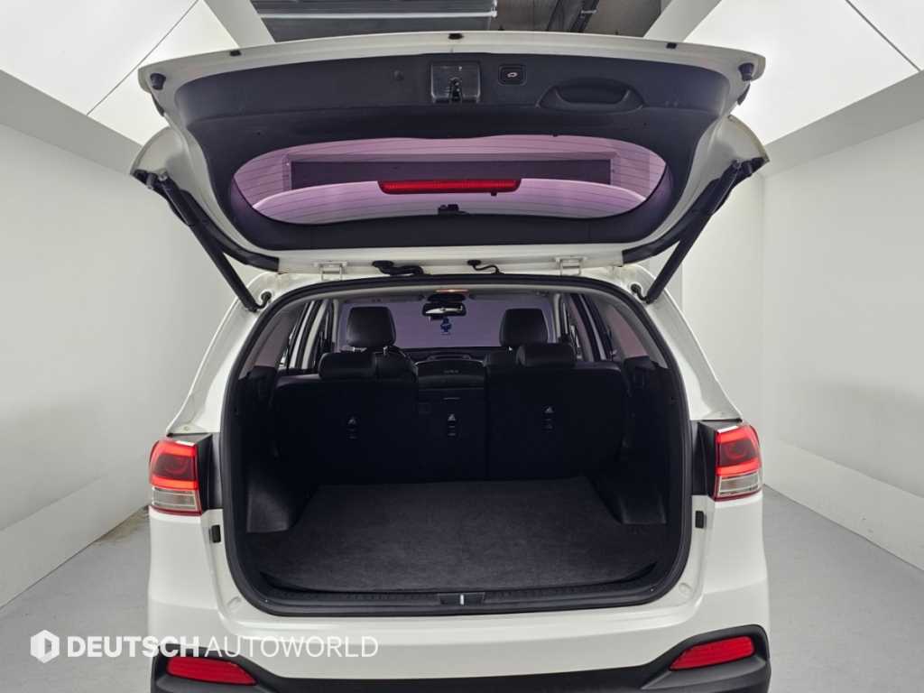 Kia Sorento — photo 19