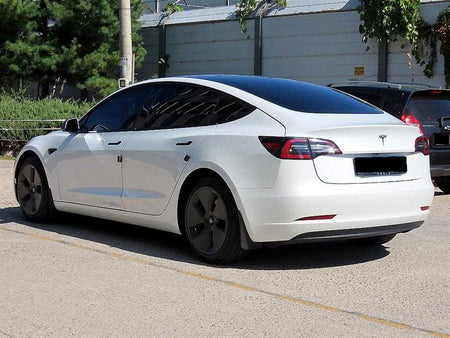 Tesla Model 3 — photo 03