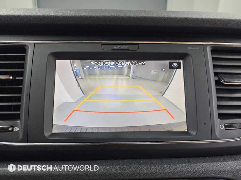 Kia Carnival — photo 17