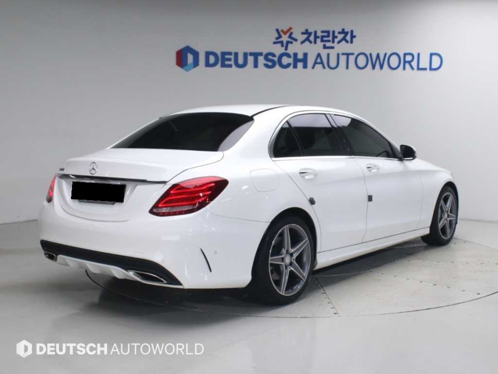 Mercedes-Benz C-Class — photo 02