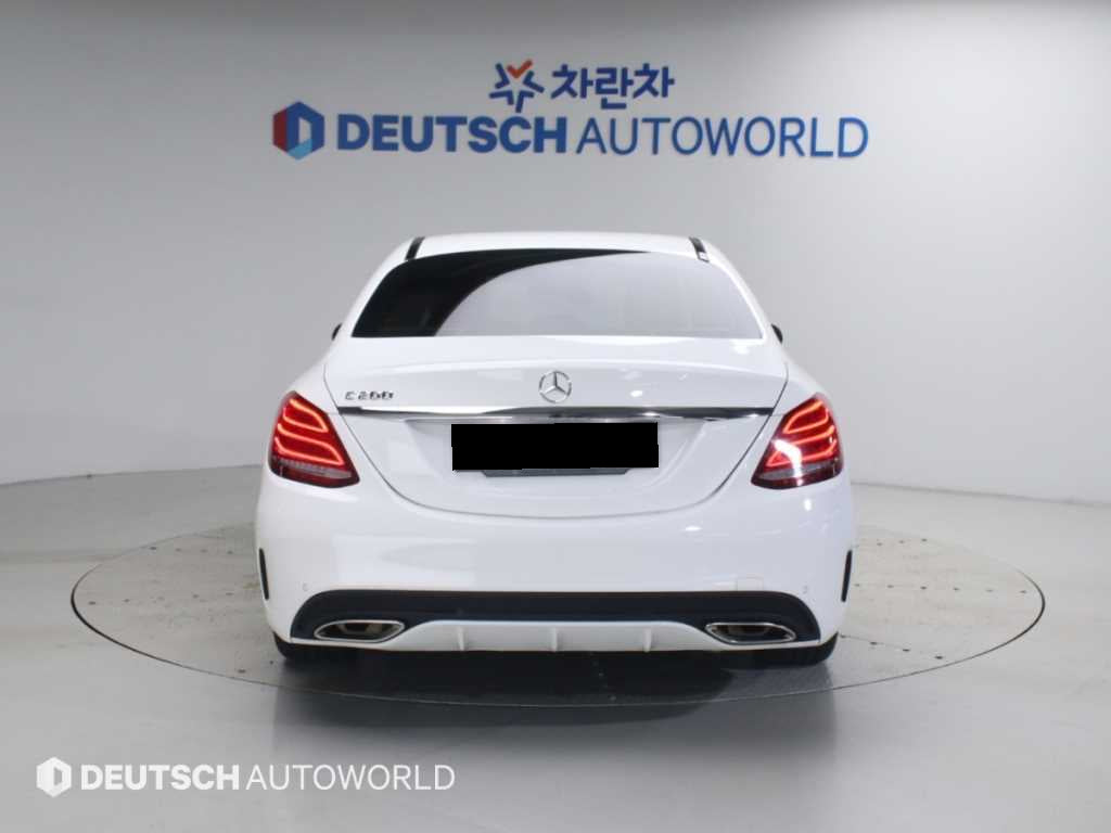 Mercedes-Benz C-Class — photo 04