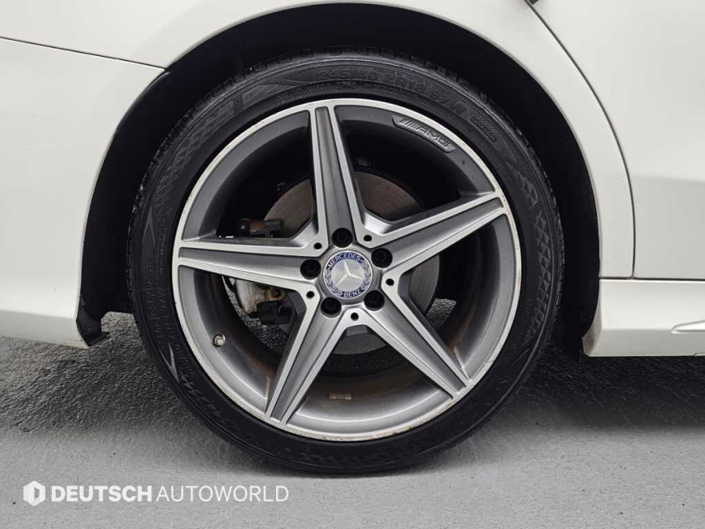 Mercedes-Benz C-Class — photo 05