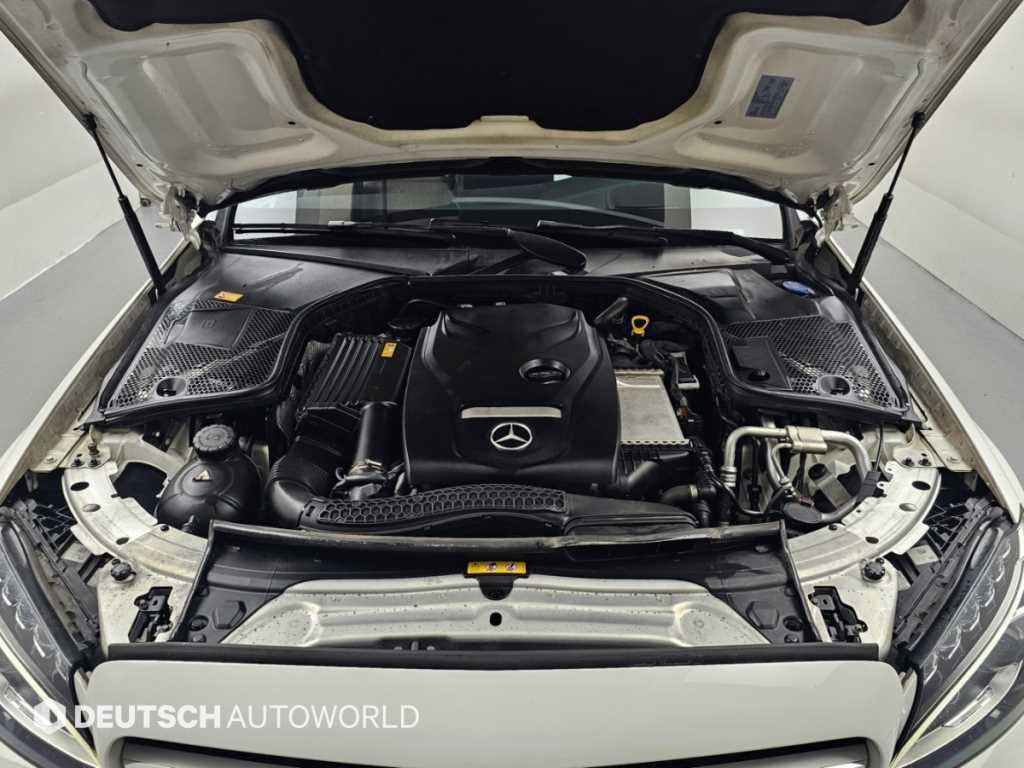 Mercedes-Benz C-Class — photo 06