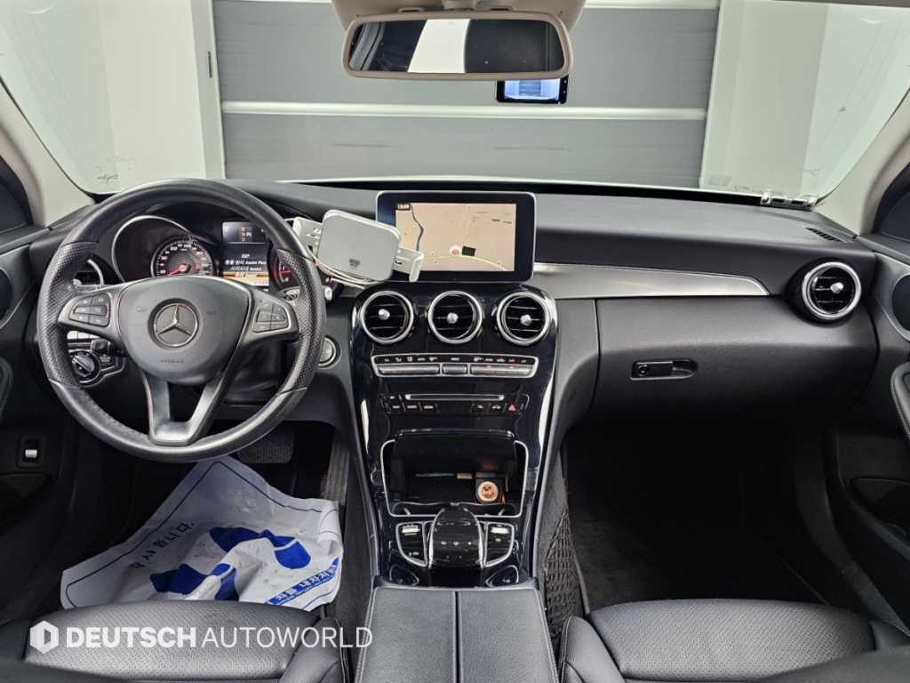 Mercedes-Benz C-Class — photo 07