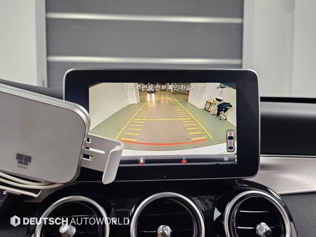 Mercedes-Benz C-Class — photo 15