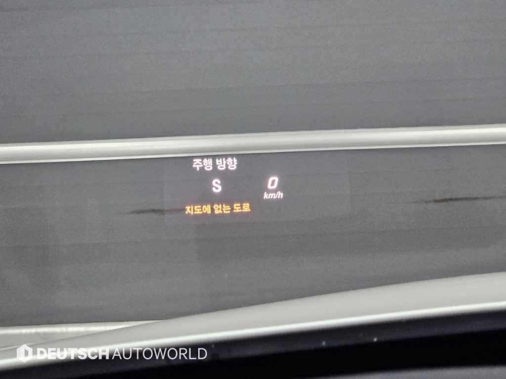 Mercedes-Benz C-Class — photo 17