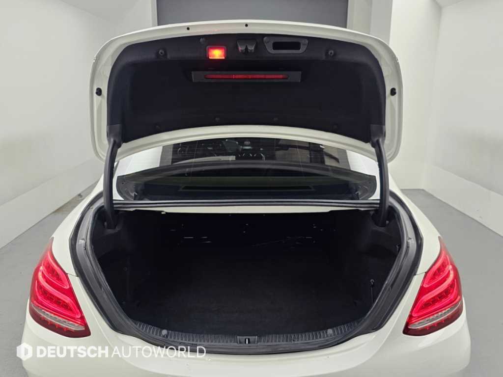Mercedes-Benz C-Class — photo 19