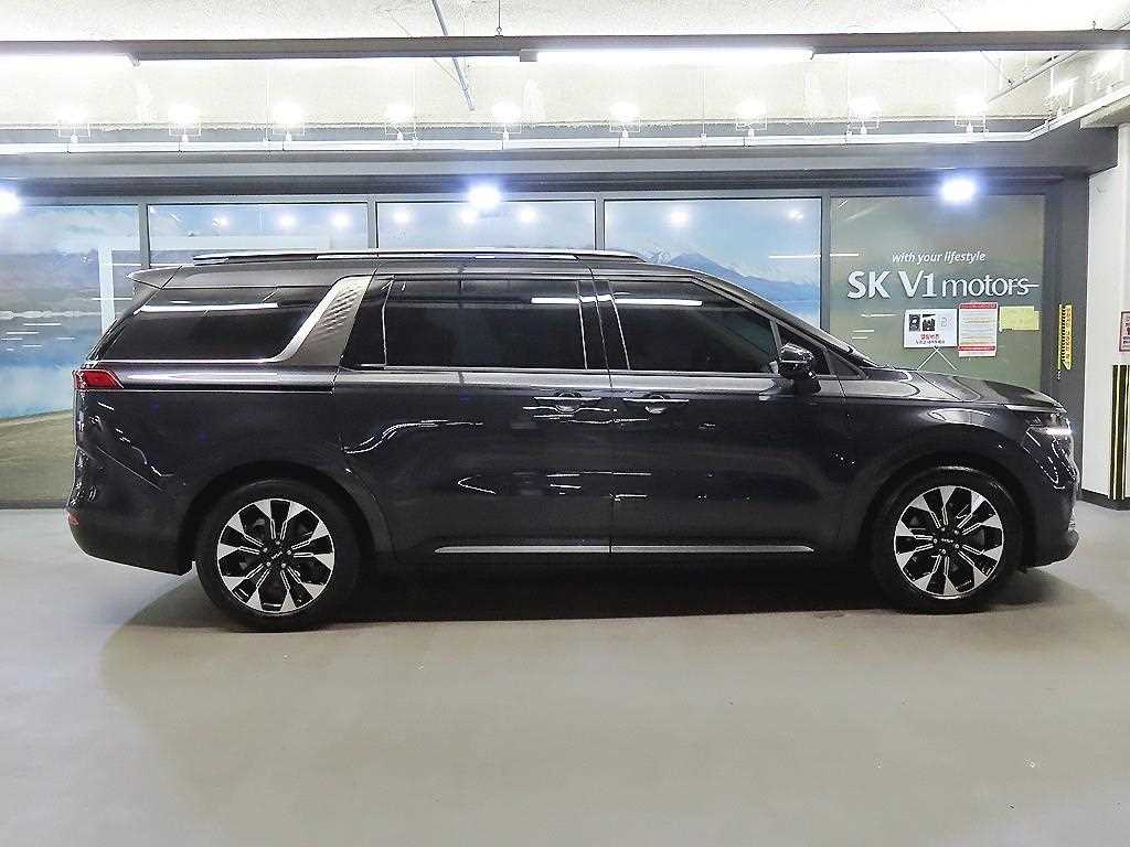 Kia Carnival — photo 03