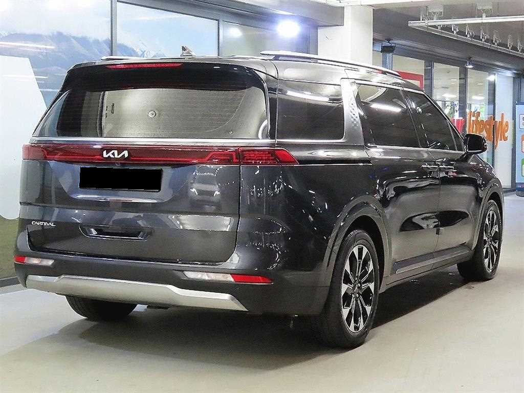 Kia Carnival — photo 04