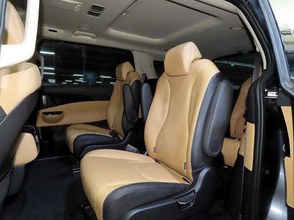Kia Carnival — photo 07