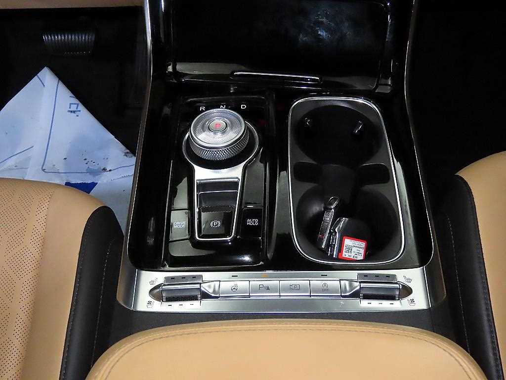 Kia Carnival — photo 12