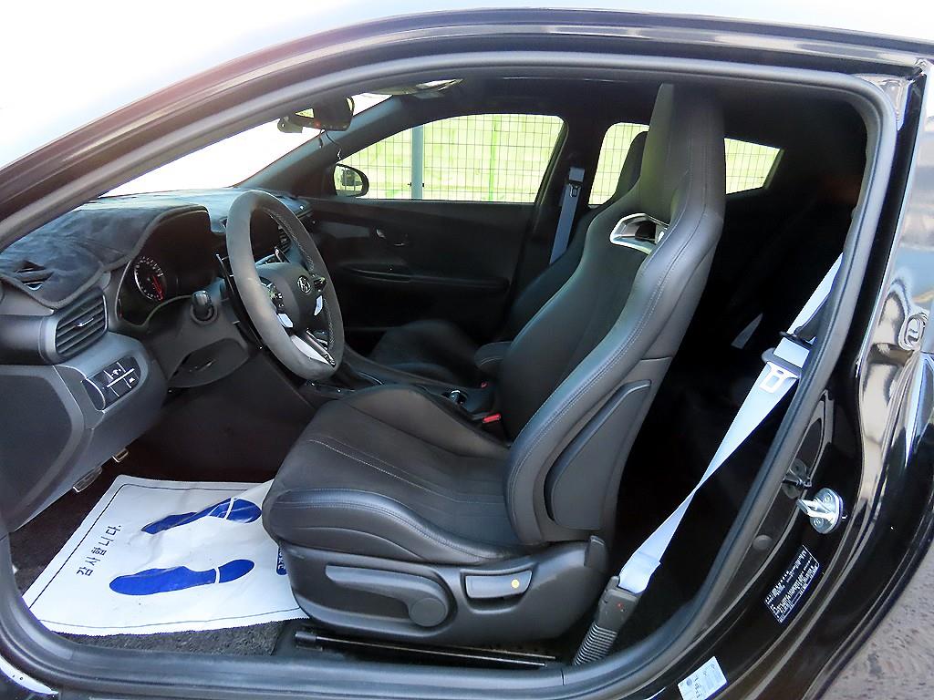 Hyundai Veloster — photo 05