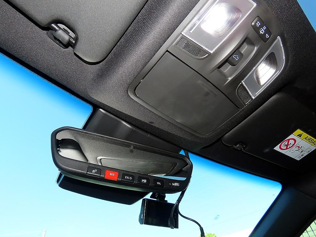 Hyundai Veloster — photo 16