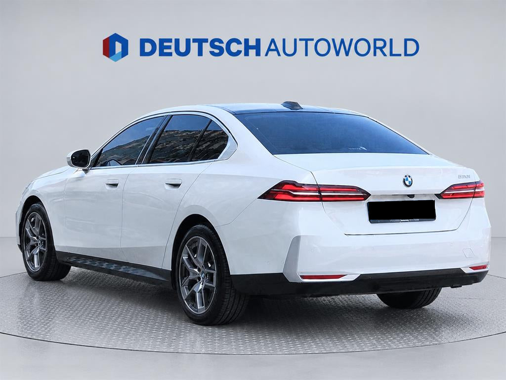 BMW 5-Series — photo 04