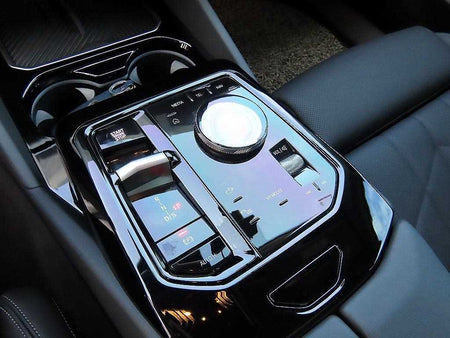 BMW 5-Series — photo 11