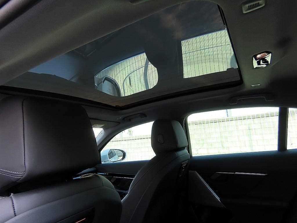 BMW 5-Series — photo 17